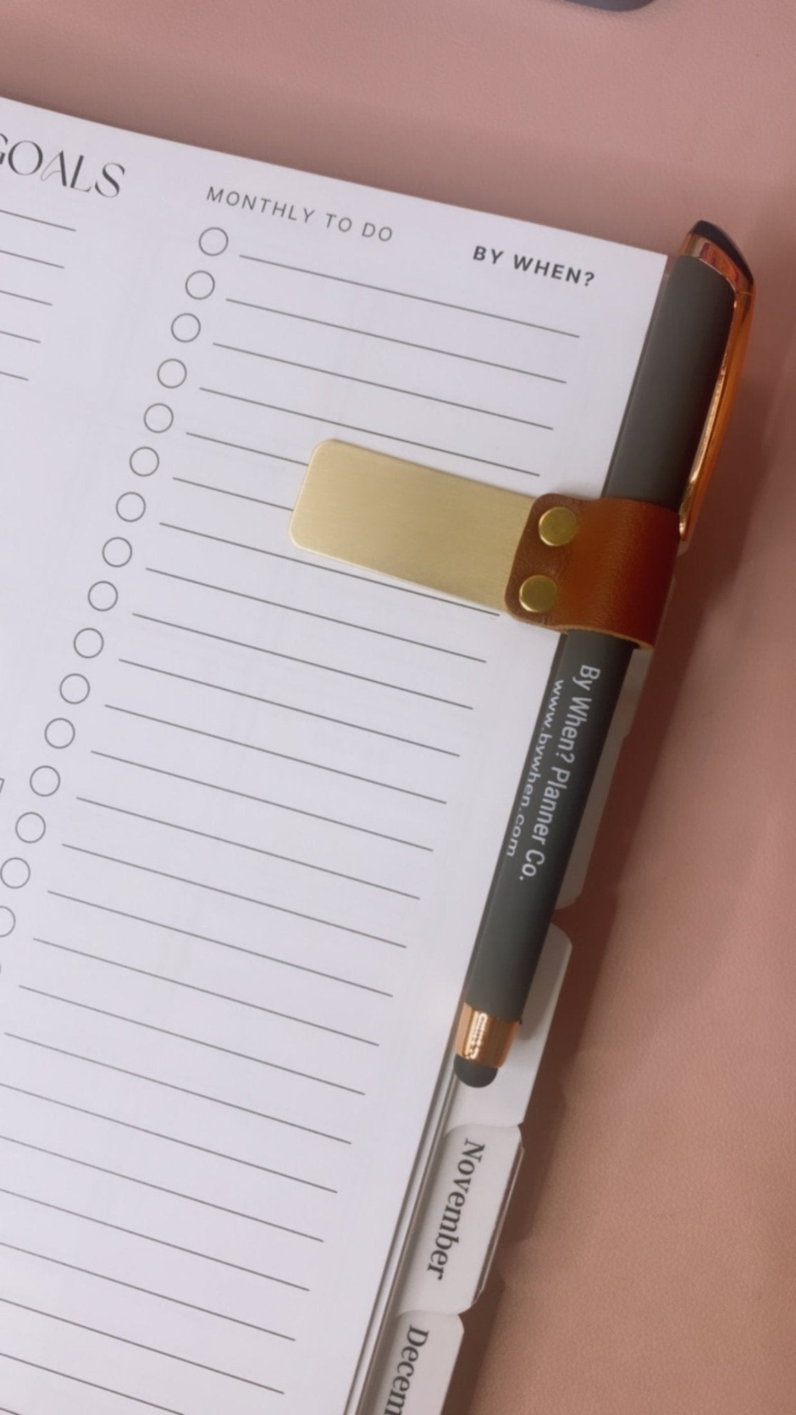 The Daily Focus Planner: Multi-Color Smiley - By When? Planner Co.